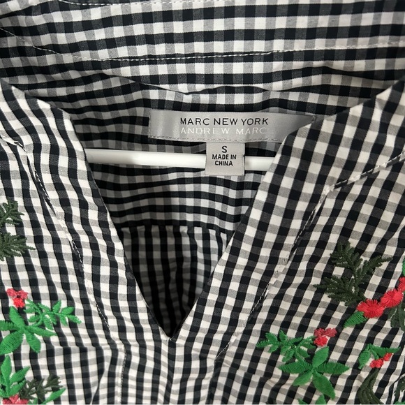 Andrew Marc New York Black White Gingham Floral Embroidered Blouse Small - Picture 3 of 8